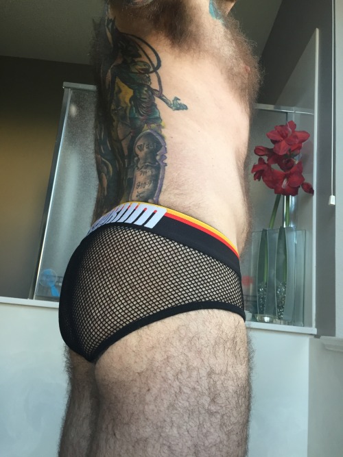 furrynakedboy:  Furry Boy / Pup Sleeves 