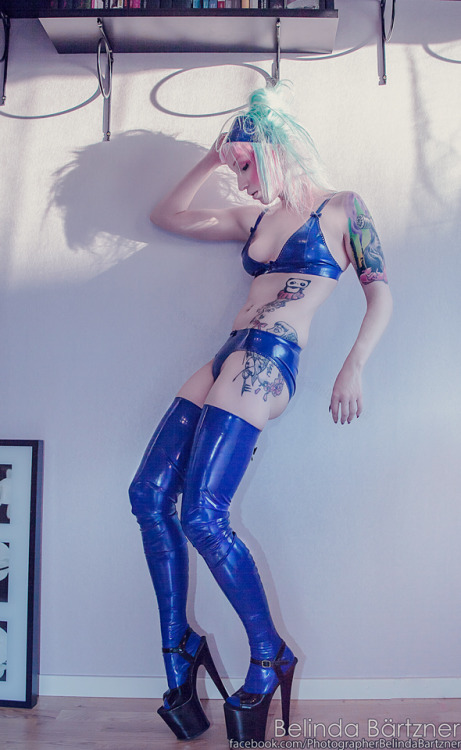 radioactivepantie:  Model: Miss PolliPhotographer: Belinda Bartzner - Photography