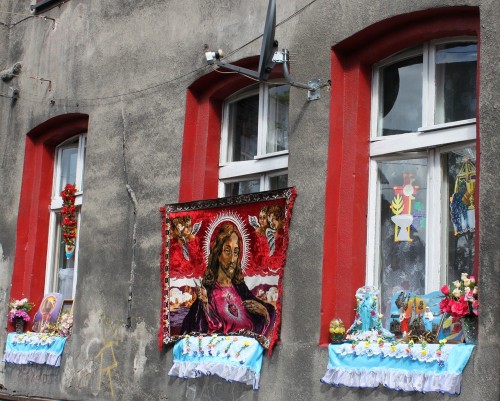 The Feast of Corpus ChristiIn Poland there&rsquo;s a tradition of decorating windows (and in rural a