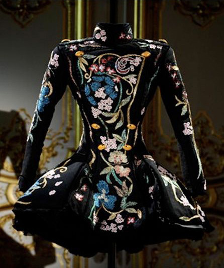 jeannepompadour:Jacket from the Worth Haute Couture Autumn 2010 collection by Giovanni Bedin