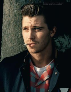 simplyirresistiblemen:  Garrett Hedlund. Smokin hot.