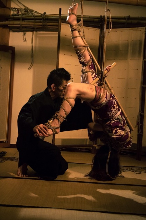 ryoukosmkink: Perf @doyamatessin& @ryoukosmkink At Place des cordes Paris  Photos @calamitysteph