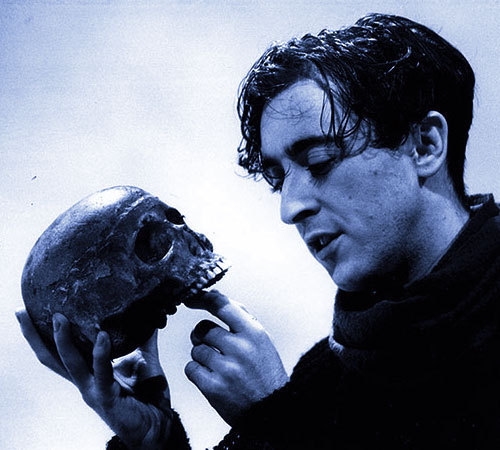 angelophile: Hamlet as portrayed by Laurence Olivier, Jonathan Pryce, Alec Guinness,