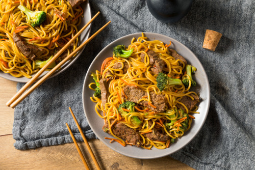 Beef Lo Mein www.brenthofacker.com