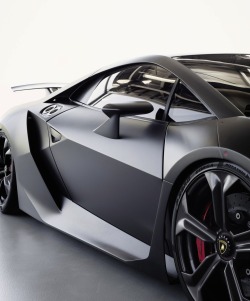 automotivated:  Lamborghini Sesto Elemento 