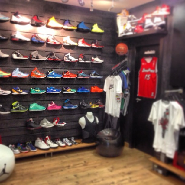 melonkicks:  MelonKicks ReLoaded! #melonkicks #melonball #basketball #nike #jordan