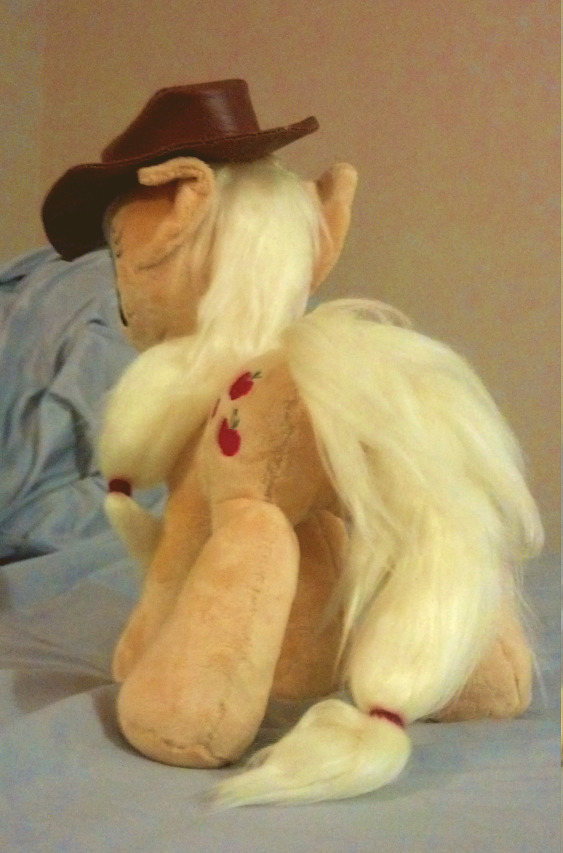 Also oh my godddd this AJ plush just arrived in the mail from pony-fuhrer and WOW