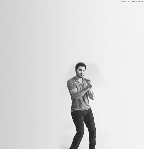 Happy Birthday Tyler Hoechlin!!
