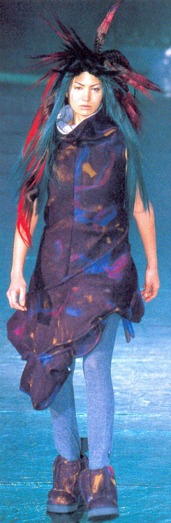 archivings:    20471120 Fall/Winter 1999  