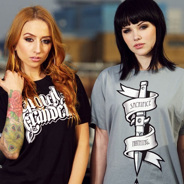 growlandgrandeur:  Big logo &amp; switchblade tee www.GrowlAndGrandeur.com #independent