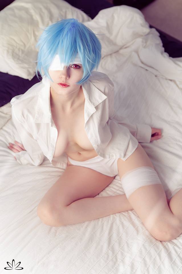 sexoentrecoalas:  “Are you happy to alive?“  - Ayanami Rey  Luna Lovely Cosplay