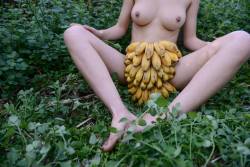 art-notart:Why does she have bananas in front