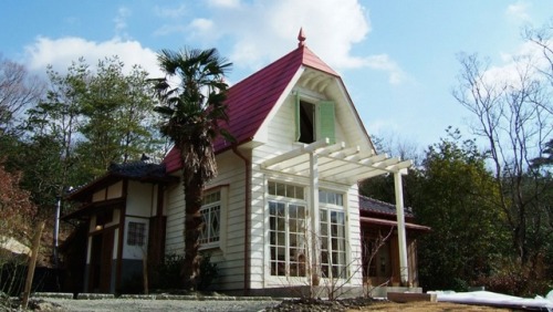 ghibli-collector: The Real Life Kusakabe House From Studio Ghibli’s My Neighbour Totoro A full-scale