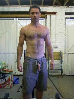 cuddlyuk-gay:    I generally reblog pics of guys with varying degrees of hair, if you want to check out some of the others, go to: http://cuddlyuk-gay.tumblr.com  