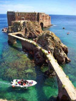 europeposts:   Berlenga Island, PortugalThe Berlengas archipelago is a group of small islands 10 to 15 kilometres (6.2–9.3 miles) off the Portuguese coast, west of the town of Peniche in Oeste region. These islands were traditionally known to British