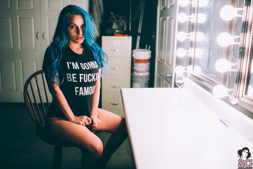 all-suicidegirls-all-the-time:  Saturn Suicide