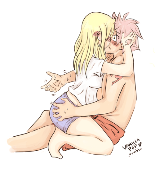 vanilla-pep:  Nalu Week Day 5: Need“Like the stars chase the sun / Over the glowing hill, I will conquer”Yeah, so I wasn’t sure if I was going to be able to do anything for Nalu week, but thankfully I randomly doodled something that fit within the