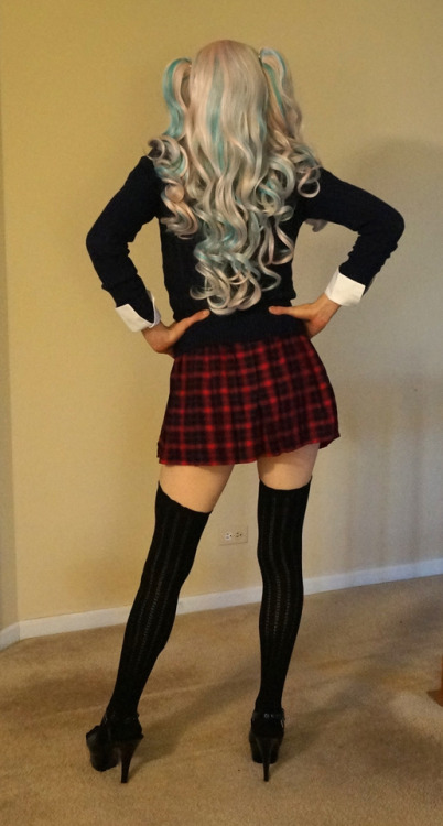 XXX sissy-erica:Anyone want to fuck a proper photo