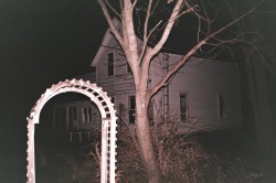 zach-mclaughlin:  Abandoned House / 2013 / Kodak V12 / 35mm 