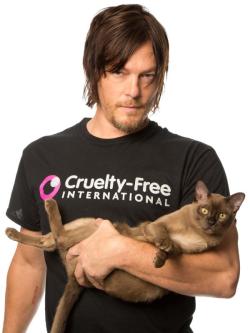 ydrill:  Photo by Leslie Hassler of Norman Reedus with Lola the Cat