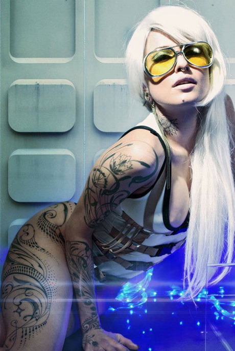 inkontits:  More here http://fantasticbodyart.tumblr.com