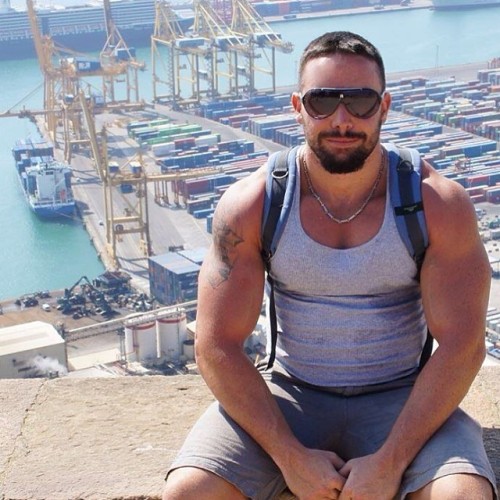 bigtastybear:  [[ FOLLOW ⁞ BIG TASTY BEAR ]]