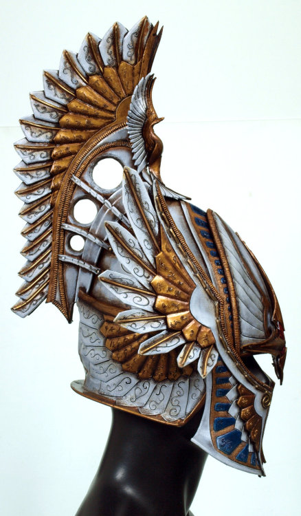 maire-annatari:doegred-main:thebreathofarda:This has to be my beautiful Eonwë’s awesome helm.And it 