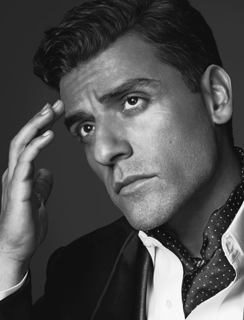 marveldaily: Oscar Isaac Bumper Photos - SNL 03/06/22