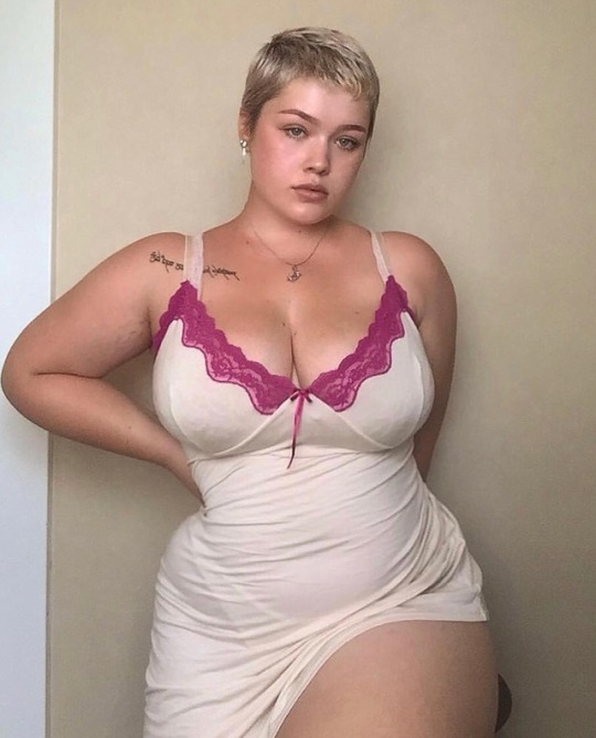 bbworship:  Kayleigh J 