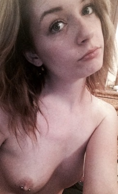 plutocratic-oligarchy:Because where else can you post nude selfies, if not tumblr?