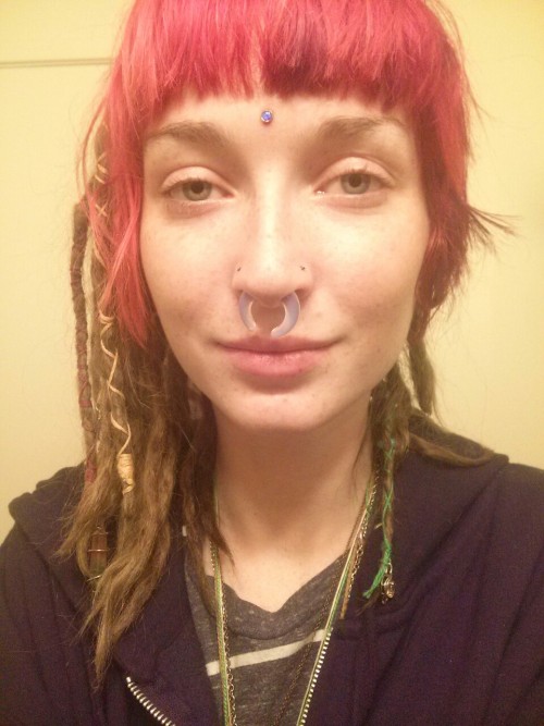 cosmic-ketamine:  kaleidoscopelizard:  got my third eye (purple opal) and left nostril pierced :)  Unfffff let me love you