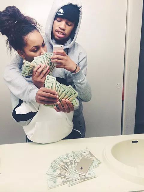 thottyhilfiger: ruinedbaby: Goals asf Except i just want me in the picture with all that money. No f