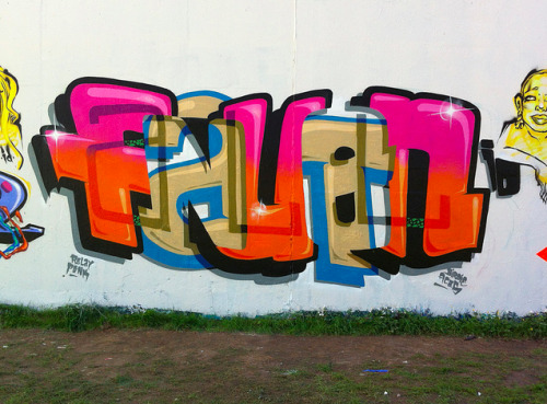 Puzzle Graffiti by Pref