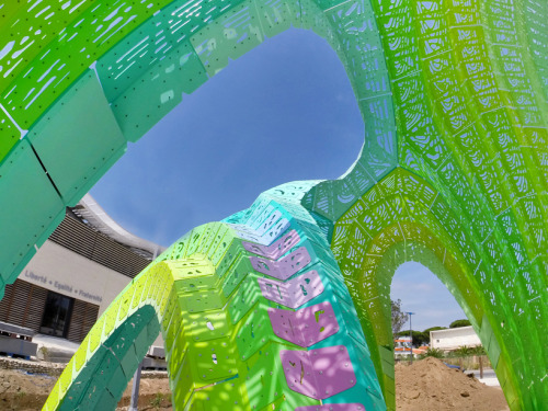 PLEATED INFLATION / Marc Fornes & TheverymanyNear the lycée Christian Bourquin school in Argelès