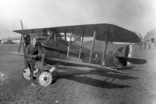 bigglesworld:  SPAD S.XIII. (Société Pour L'Aviation et ses Dérivés). With Capt. Eddie Rickenbacker. 94th Aero Squadron