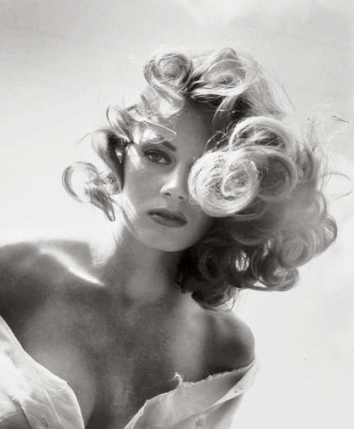 wehadfacesthen:Anita Ekberg, 1956, photo by Peter Basch