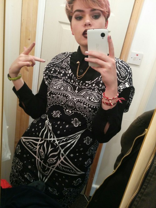 tfw you didn’t go through a goth/emo stage when u were younger so now u get 2 make up for it.I