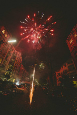 ilaurens:  fireworks - By: (Zanthia)