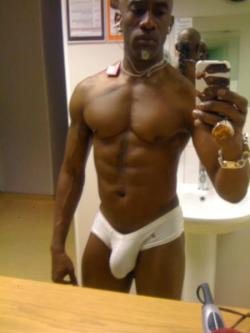 onyxma:  Hot body  Look at that package