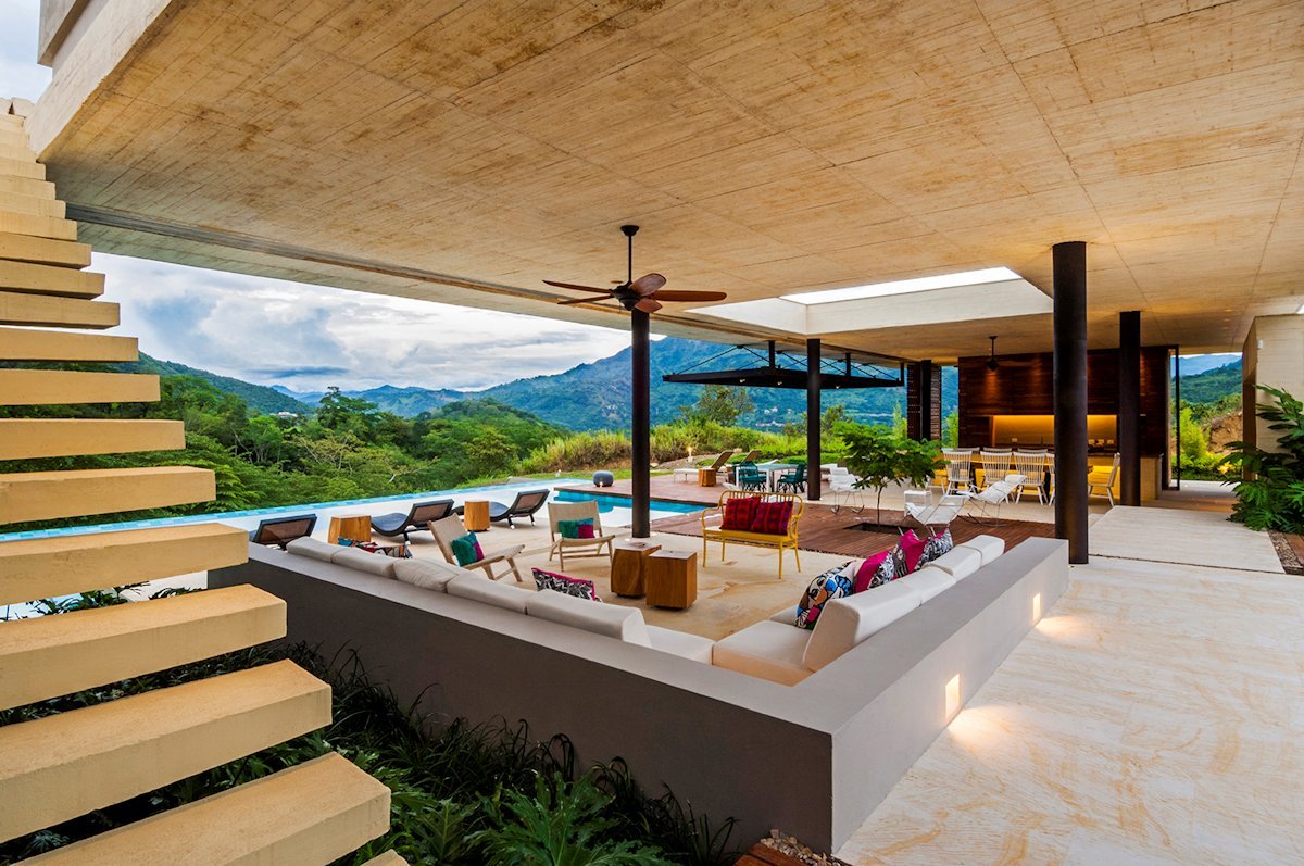 pictures-of-luxury:  Picture Galleries l Twitter l Facebook   