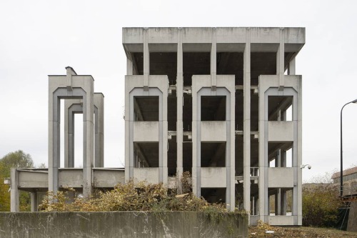 POST MODERN DECONSTRUCTION #architecture #demolition #postmodernism #concrete #architecturephotograp