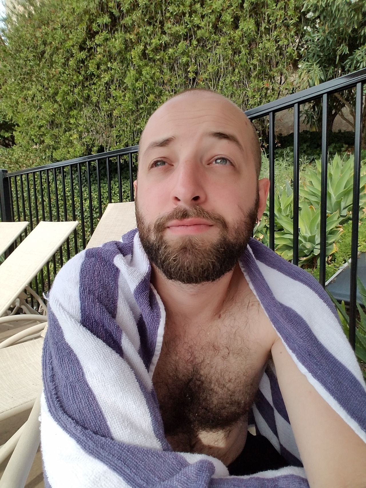 ottermatopoeia:From gruff to fluff real quick