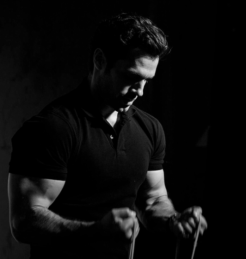 henricavyll:  Henry Cavill | Men’s Fitness Magazine  Behind the Scenes | ph.Felix 