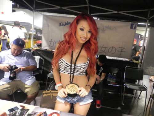 damnasiansdotcom: Gotta love the Jenn Q Got her reppin for Damn_Asians.Com at Wekfest LA and Spocom 