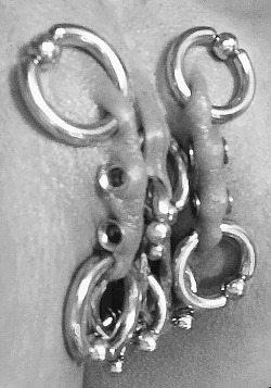 keres-nirvana:  I’ve stretched all my outer labia piercing one gauge bigger so far. I’m not to sure  what size gauge I’m going to go to yet? Hmmmm 🤔 decisions-decisions…..