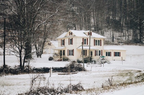 oldfarmhouse: instagram.com/our.littlehouse