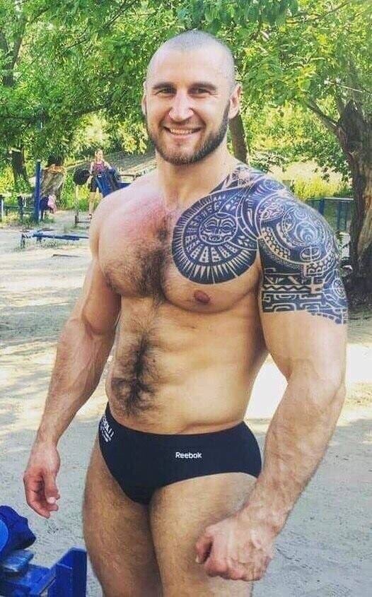 bearyfellas:Fur, daddies, muscle. Very powerful. 🐻 bearyfellas.tumblr.com  Tatoo