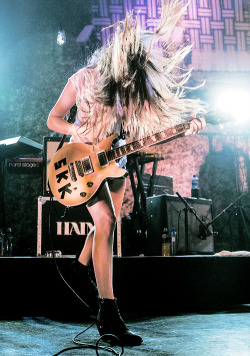 daniellehaims:  Alana Haim @ Rockefeller,