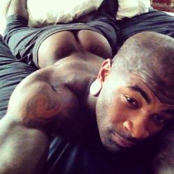 you-just-lost1:  captainjamesuniverse:  slim71:  Damn he sexy  These tats   What is his name …. I seen him at the strip club … 
