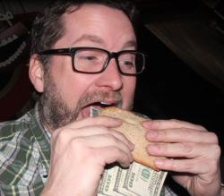 spookyburnie:  me eating lunch 